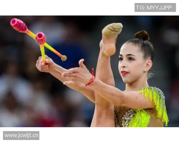 佩德里2025：绿茵场上的艺术体操，球场上的舞者